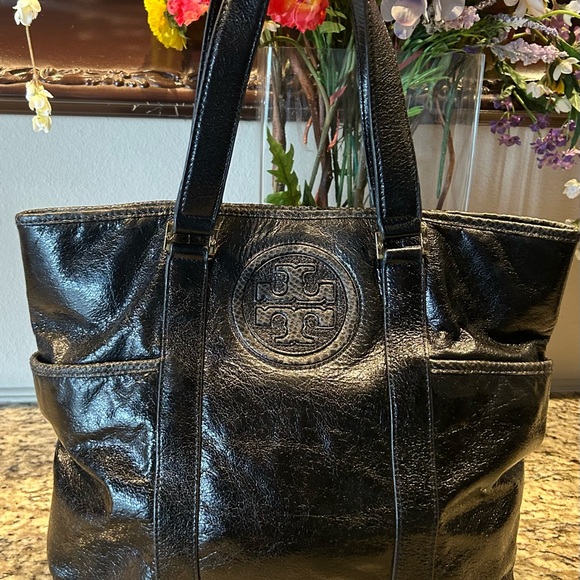 Tory Burch Handbags - Tory Burch Black Tote